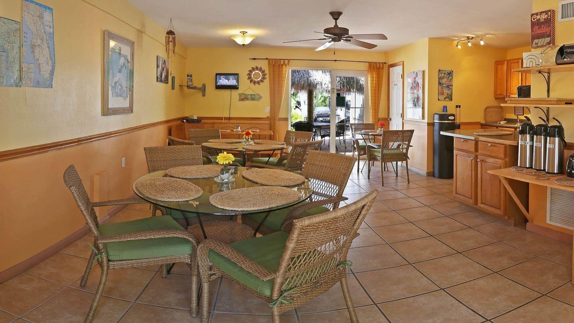 Manatee Bay Inn Fort Myers Beach Exterior foto